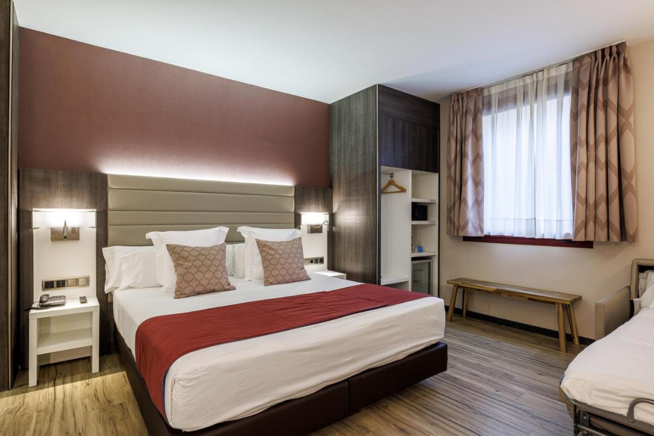 Small Triple Room Ground Floor