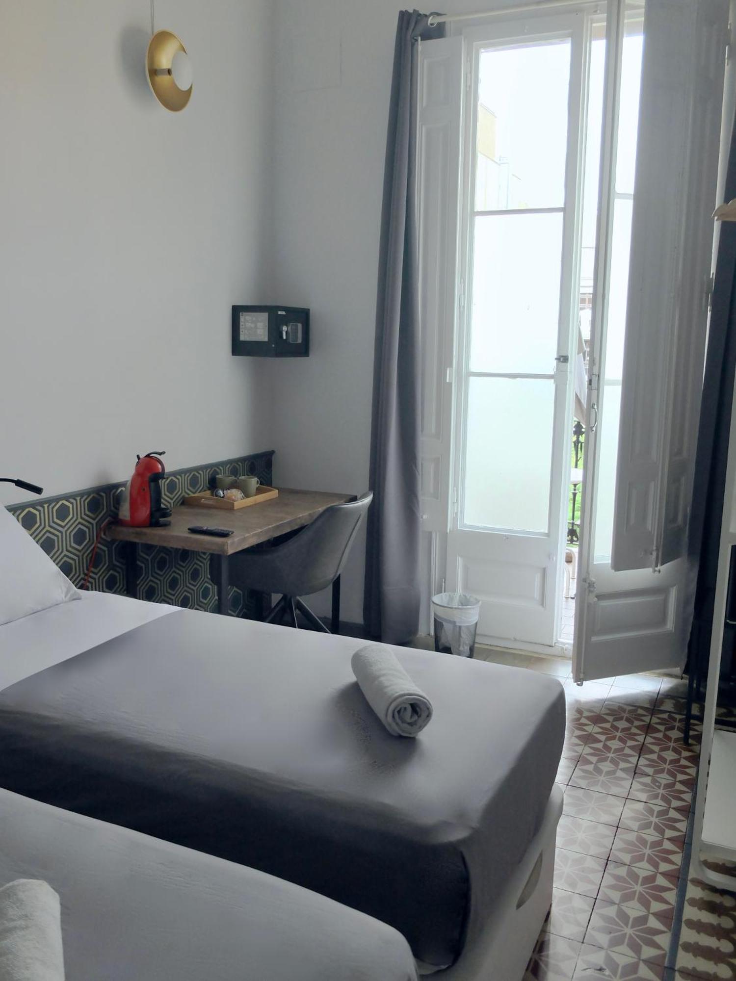 Twin Room Private Bathroom