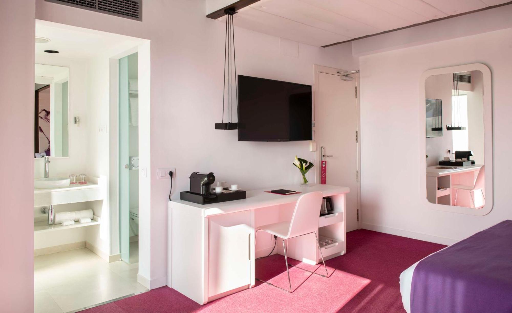 Suite with Private Pool