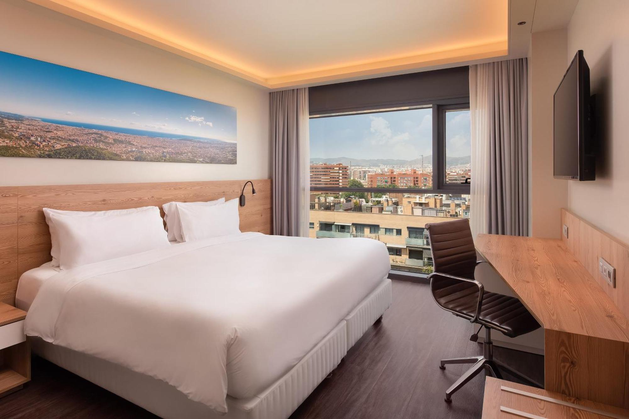 Premium King Room City View