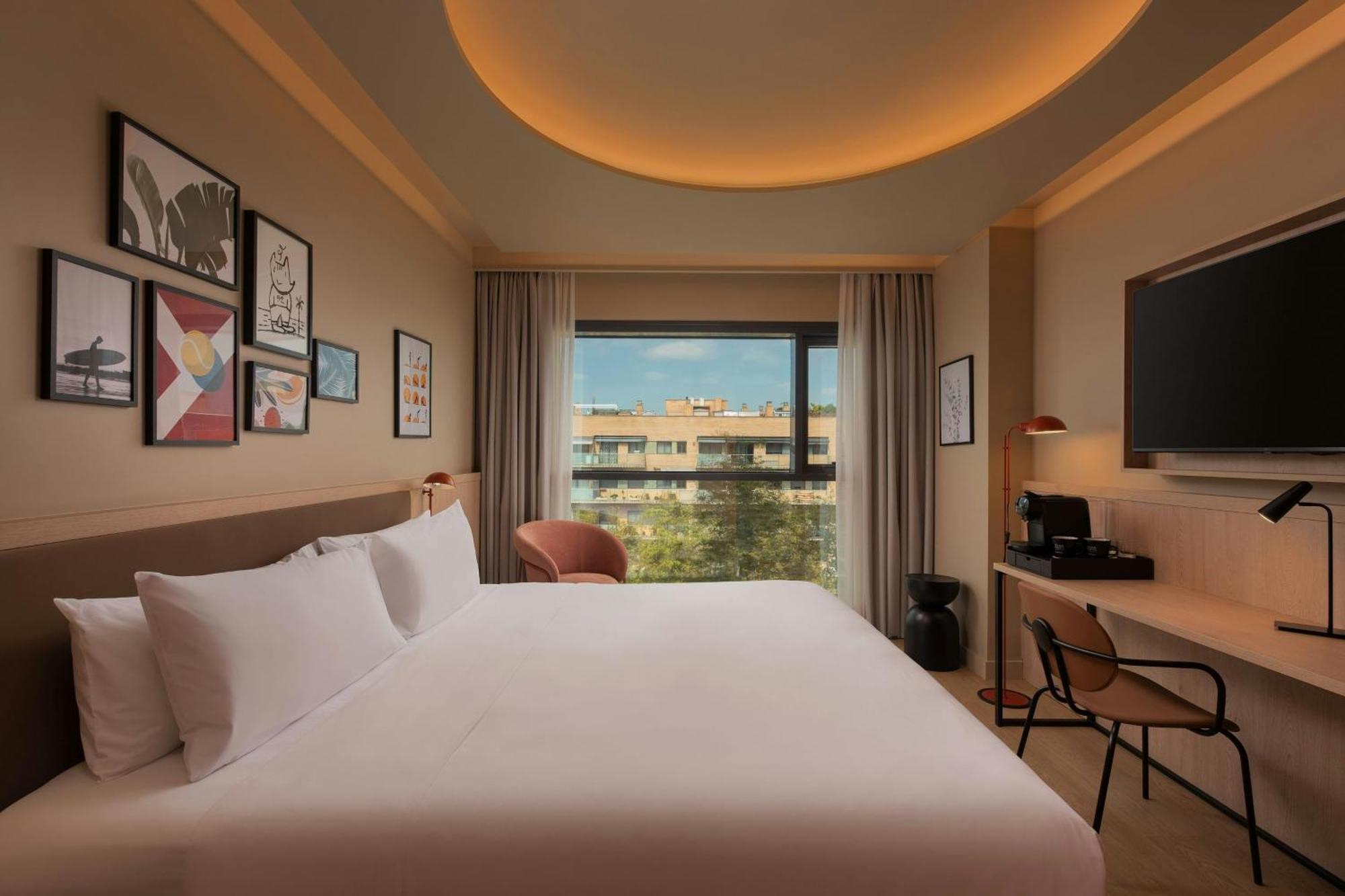Preferred King Room City View