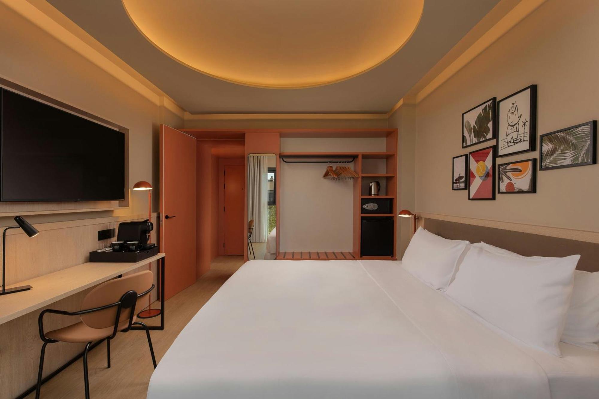 Preferred King Room City View