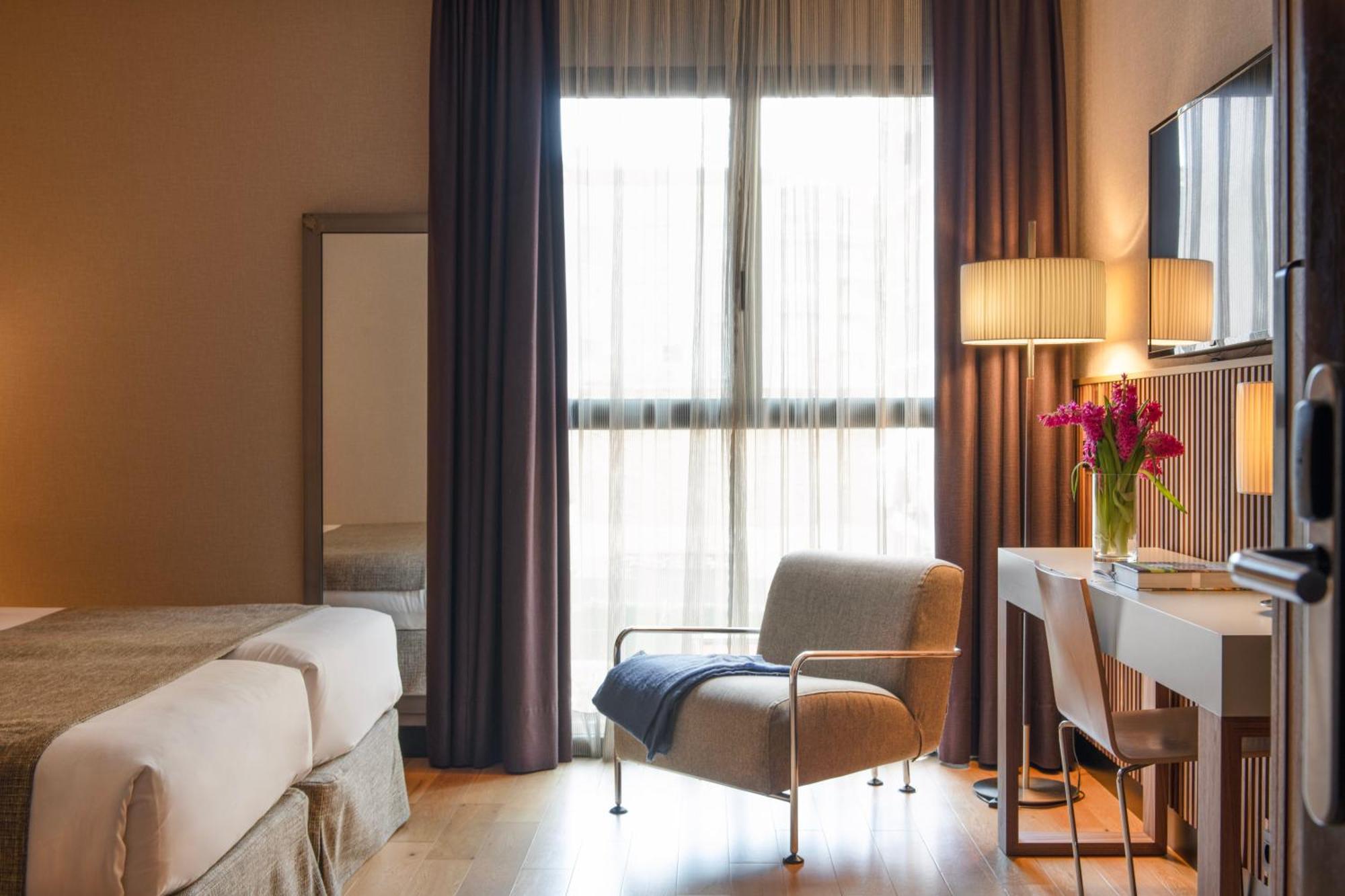 Double or Twin Room (1-2 Adults)