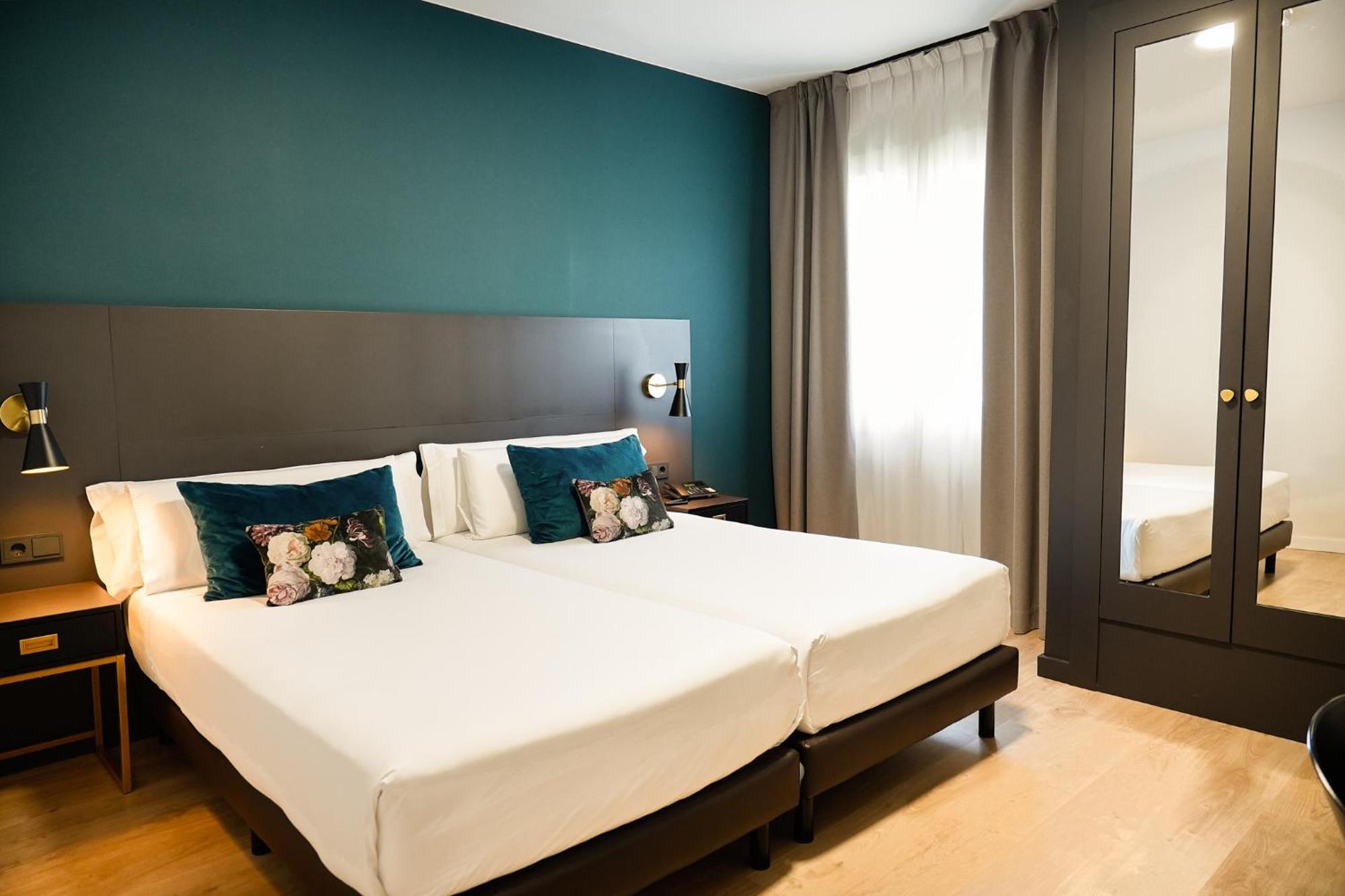 Twin Room 1