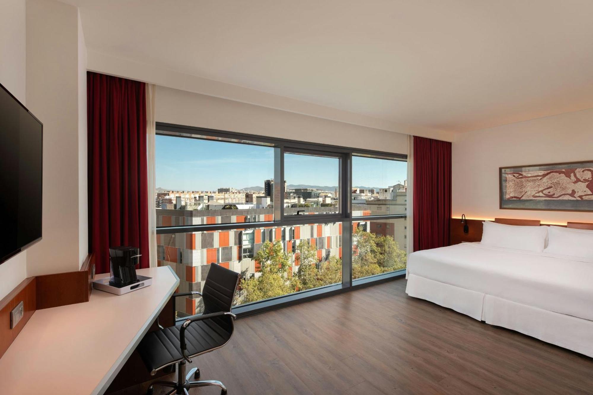 Corner King Room