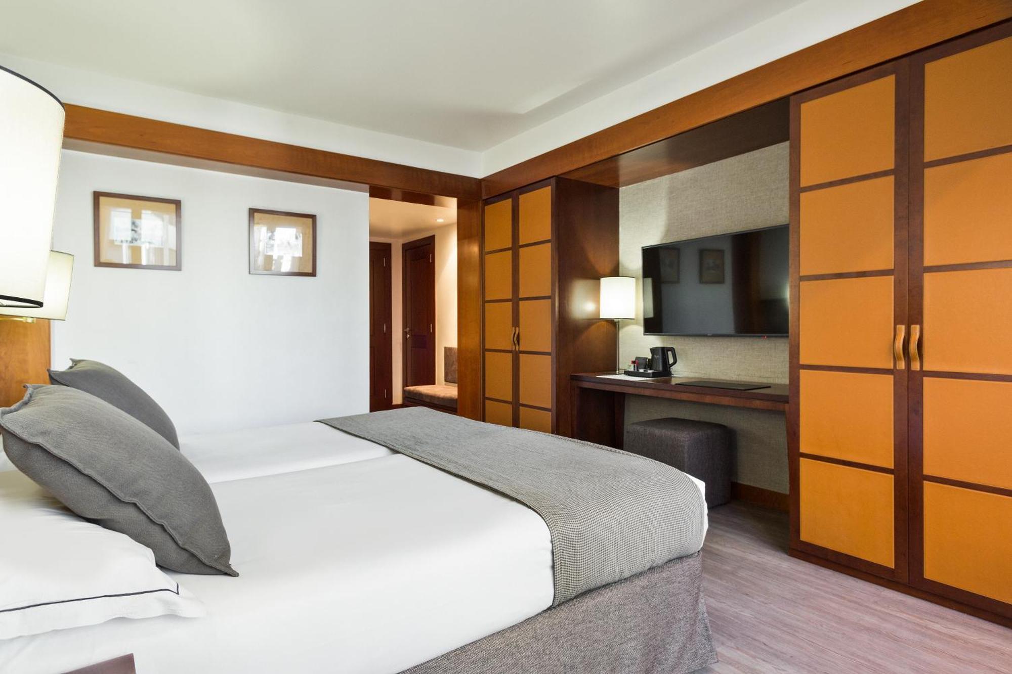 Two Connecting Double Rooms