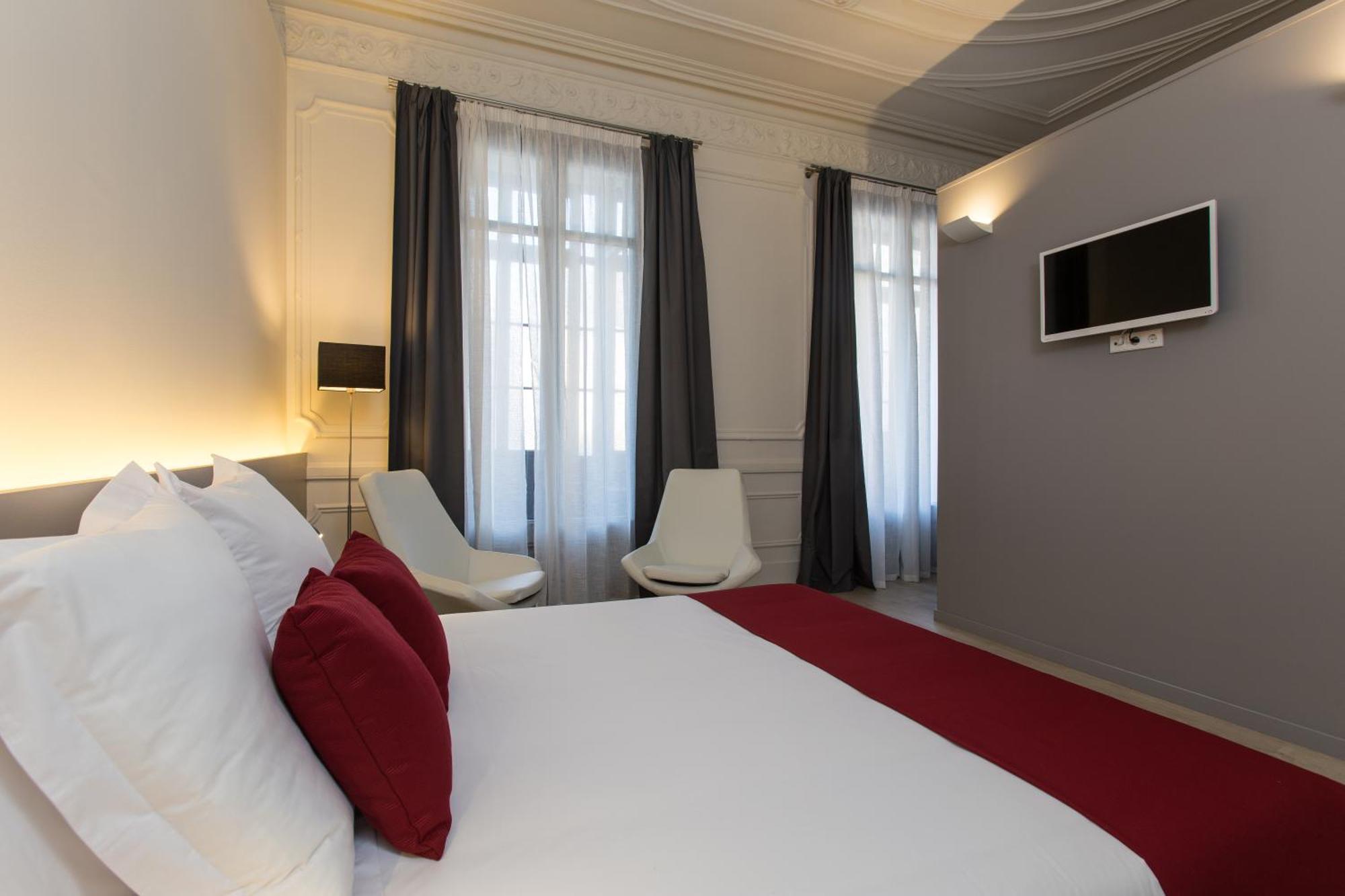 Double or Twin Room Balcony
