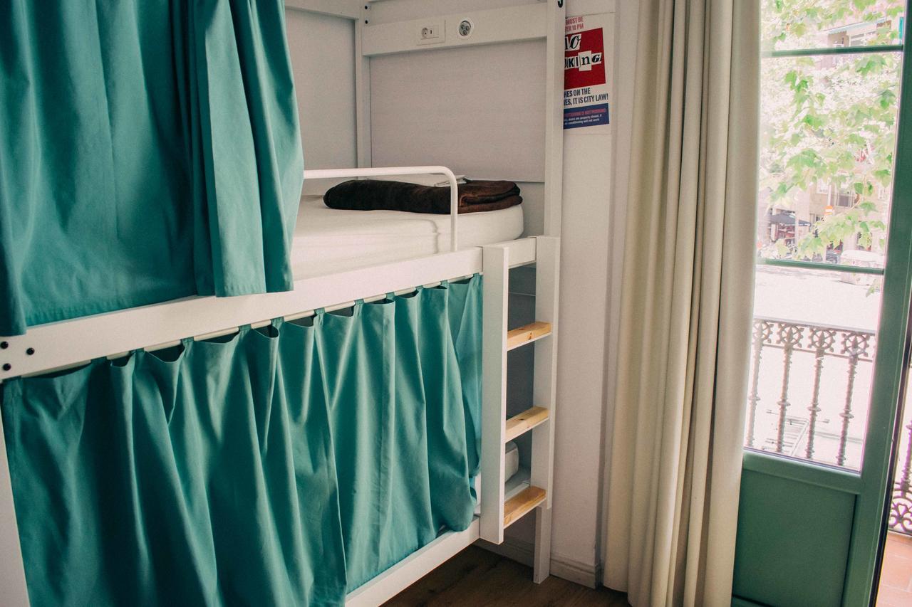 Bed 10-Bed Female Dormitory Room