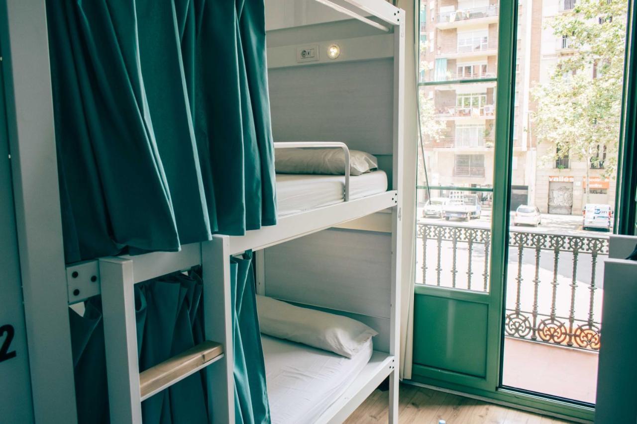 Bed 14-Bed Mixed Dormitory Room