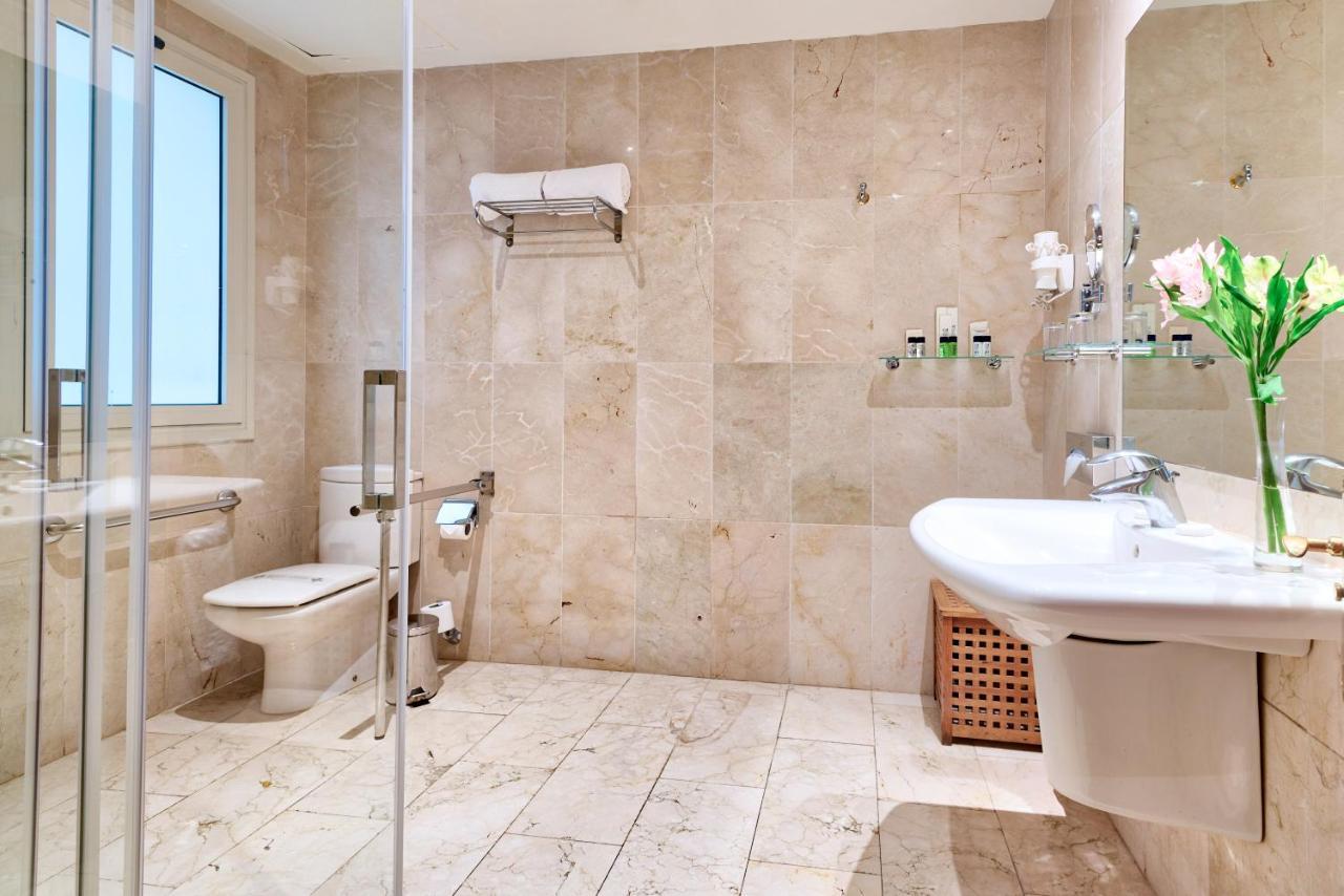 Twin Room Disability Access