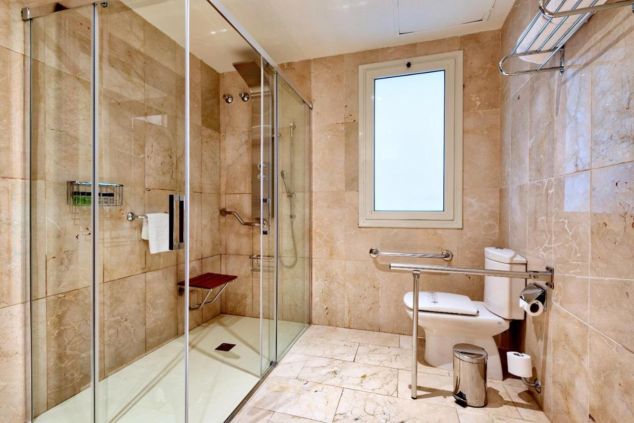 Twin Room Disability Access