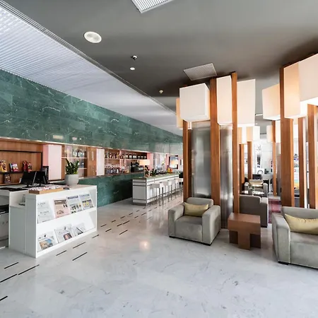 Aparthotel Atenea Barcelona-3