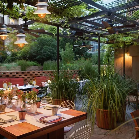 Alexandra Barcelona Hotel, Curio Collection By Hilton-2