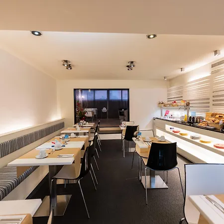 Atenea Rekord Suites Barcelona-3